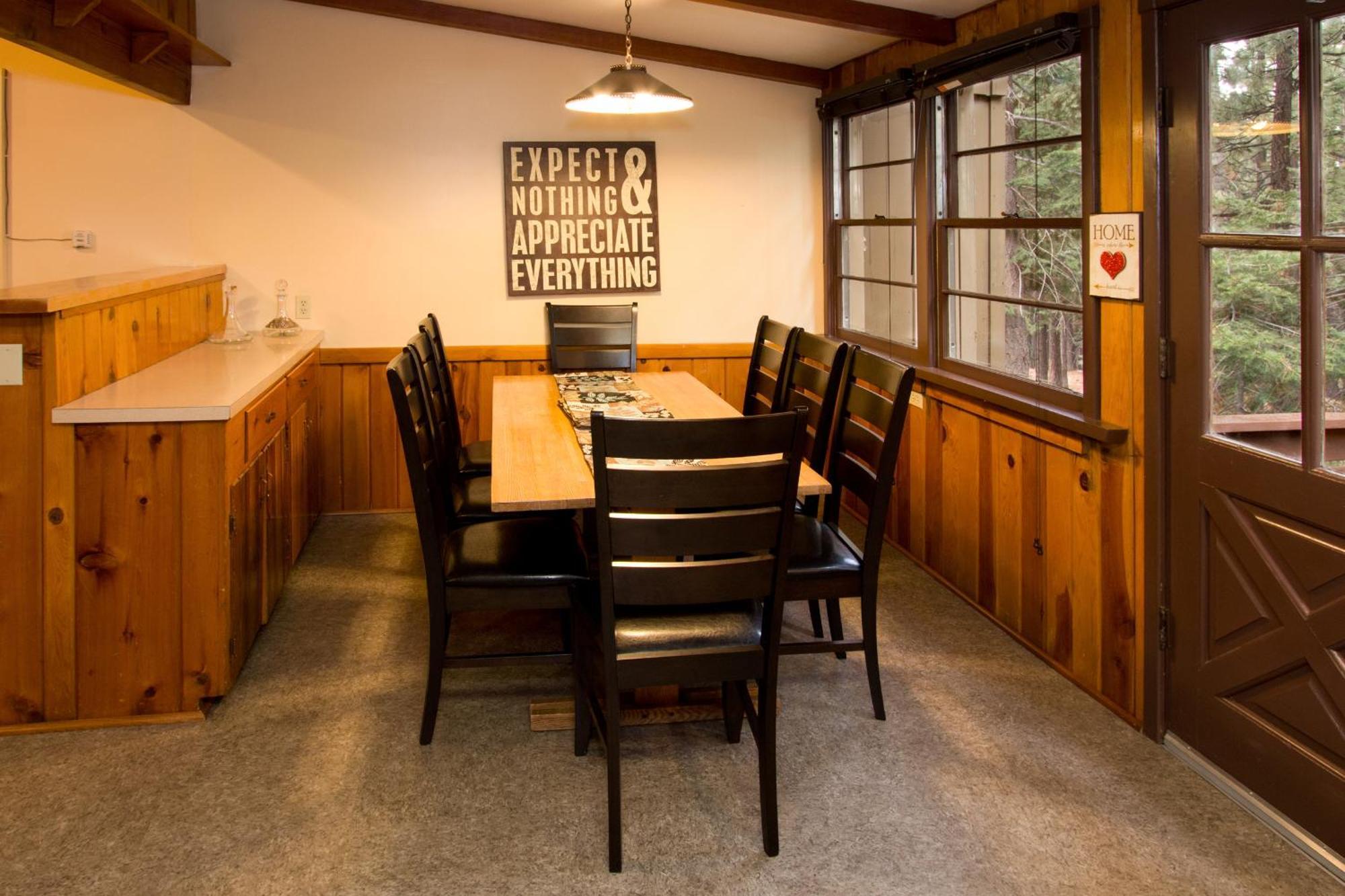 ماموث لاكيس Holiday Haus الغرفة الصورة